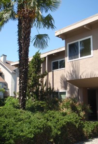 Another view, front of the building, June 2009